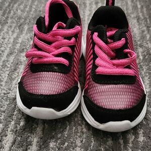 Kidgets Pink and Black Kids Sneakers